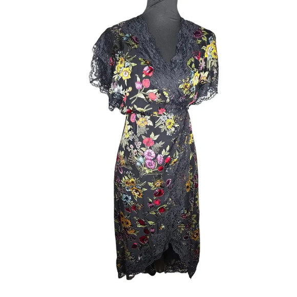 Alice & Olivia Adele Wrap Floral Lace Midi Dress - Picture 2 of 9